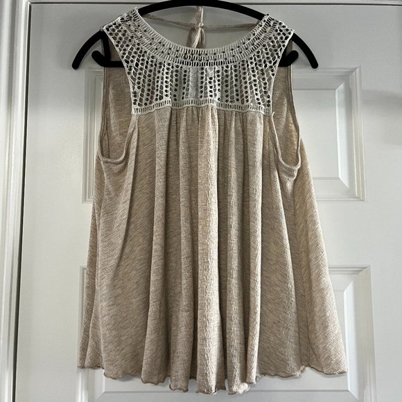 🌼 Wild Moss women's crochet studded yoke flowy tank top 🌼 - Picture 2 of 3